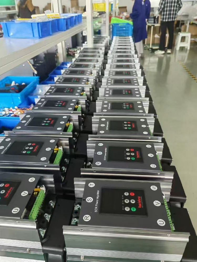 随着物联网设备的遍及，电力调整器若何与其他物联网设备实现无缝通讯和协同工作？