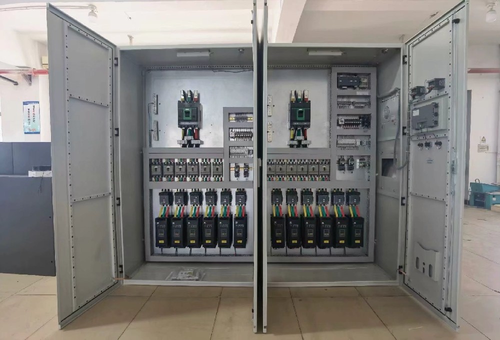 不幼心将电力调整器的表壳败坏，自行更换表壳会不会影响设备的防护等级和正常使用？